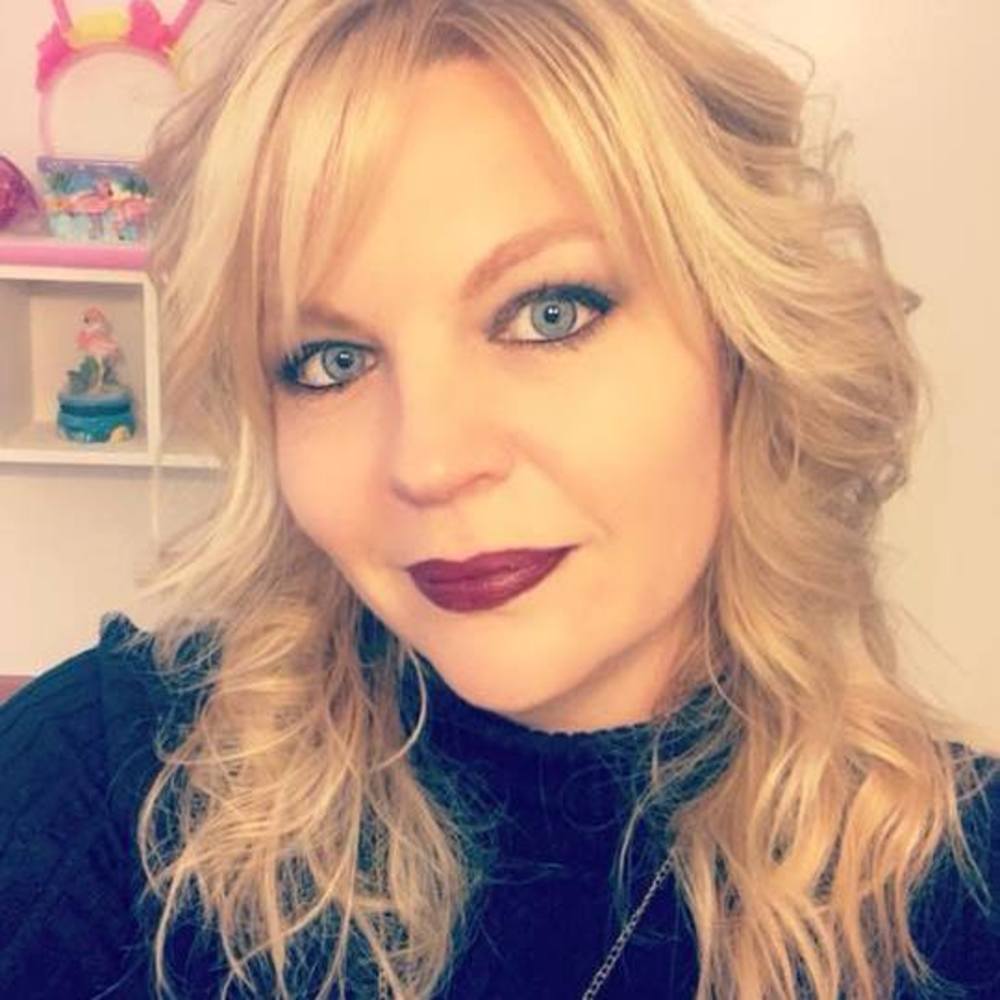 Meet your Posher, Suzanne